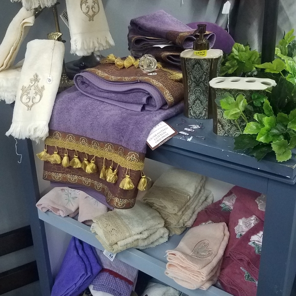 Home decor and more - Picture 6 of 16